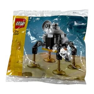 LEGO Lunar Lander Polybag 11942 Grey Gold 2020 Promo